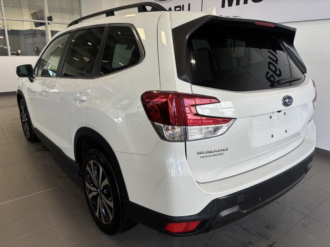 2023 Subaru Forester LIMITED   1 OWNER   LEATHER   NAVI   SUNROOF   AWD Photo