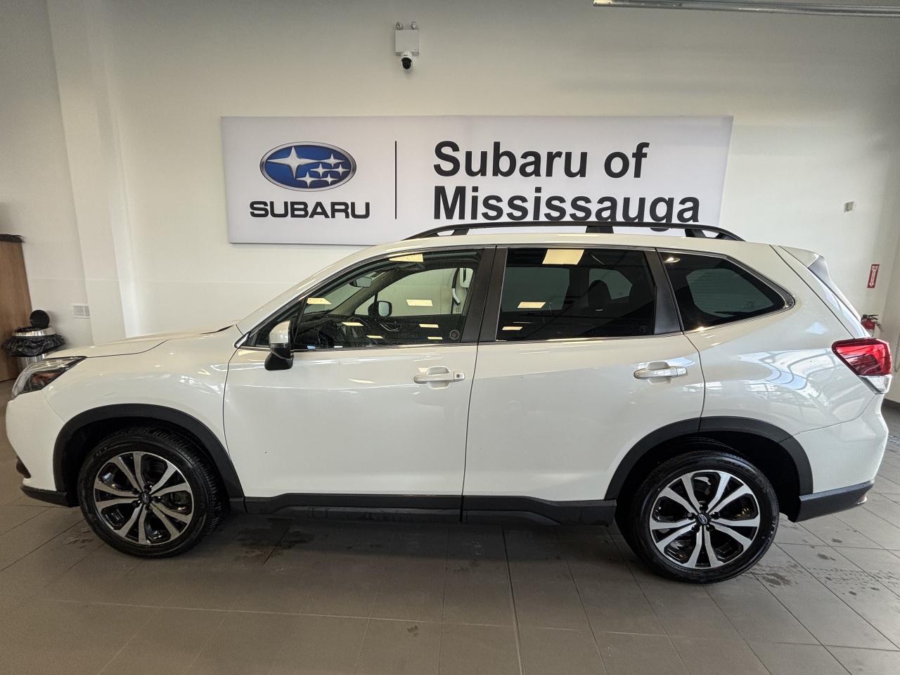 2023 Subaru Forester LIMITED   1 OWNER   LEATHER   NAVI   SUNROOF   AWD Photo3