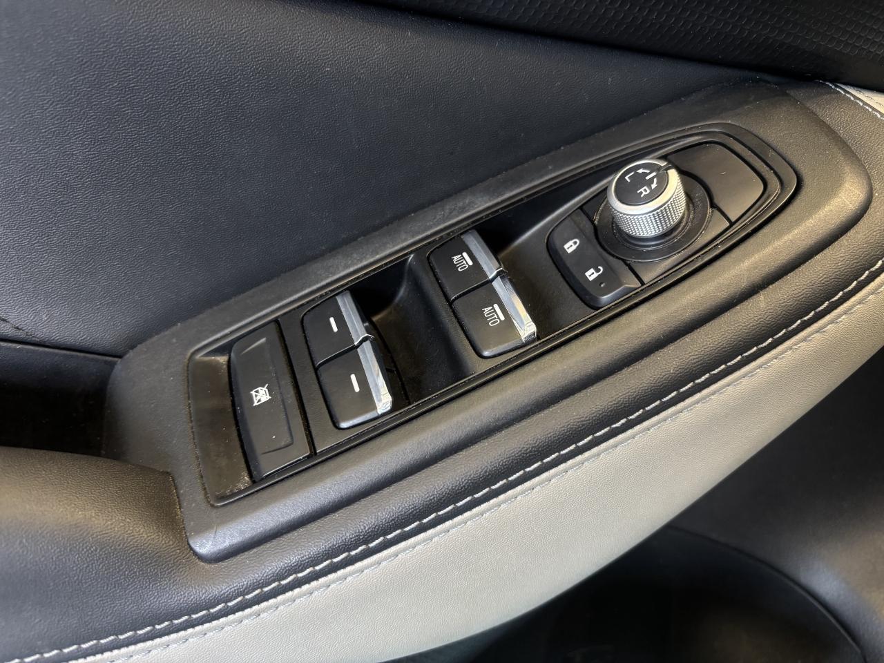 2023 Subaru Forester LIMITED   1 OWNER   LEATHER   NAVI   SUNROOF   AWD Photo