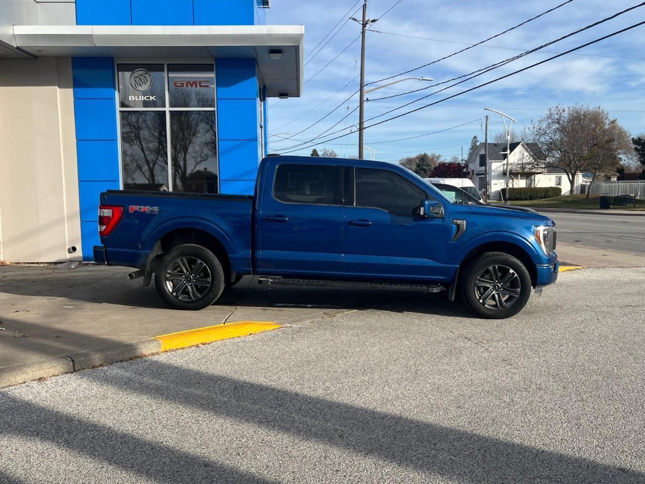2023 Ford F-150 LARIAT 502A TWIN PANEL SUNROOF Photo
