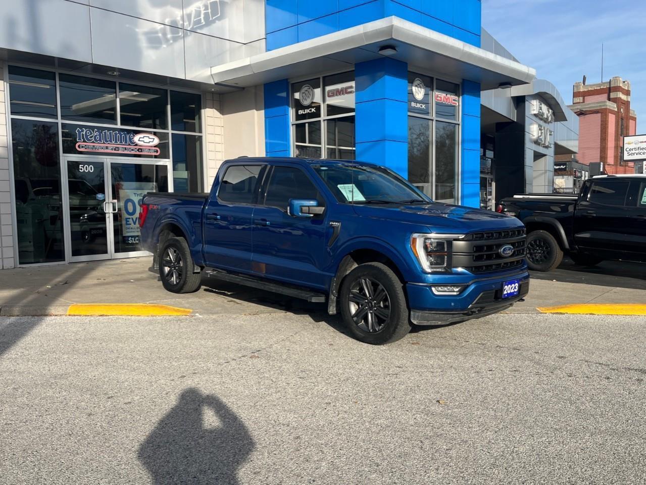 2023 Ford F-150 LARIAT 502A TWIN PANEL SUNROOF Photo