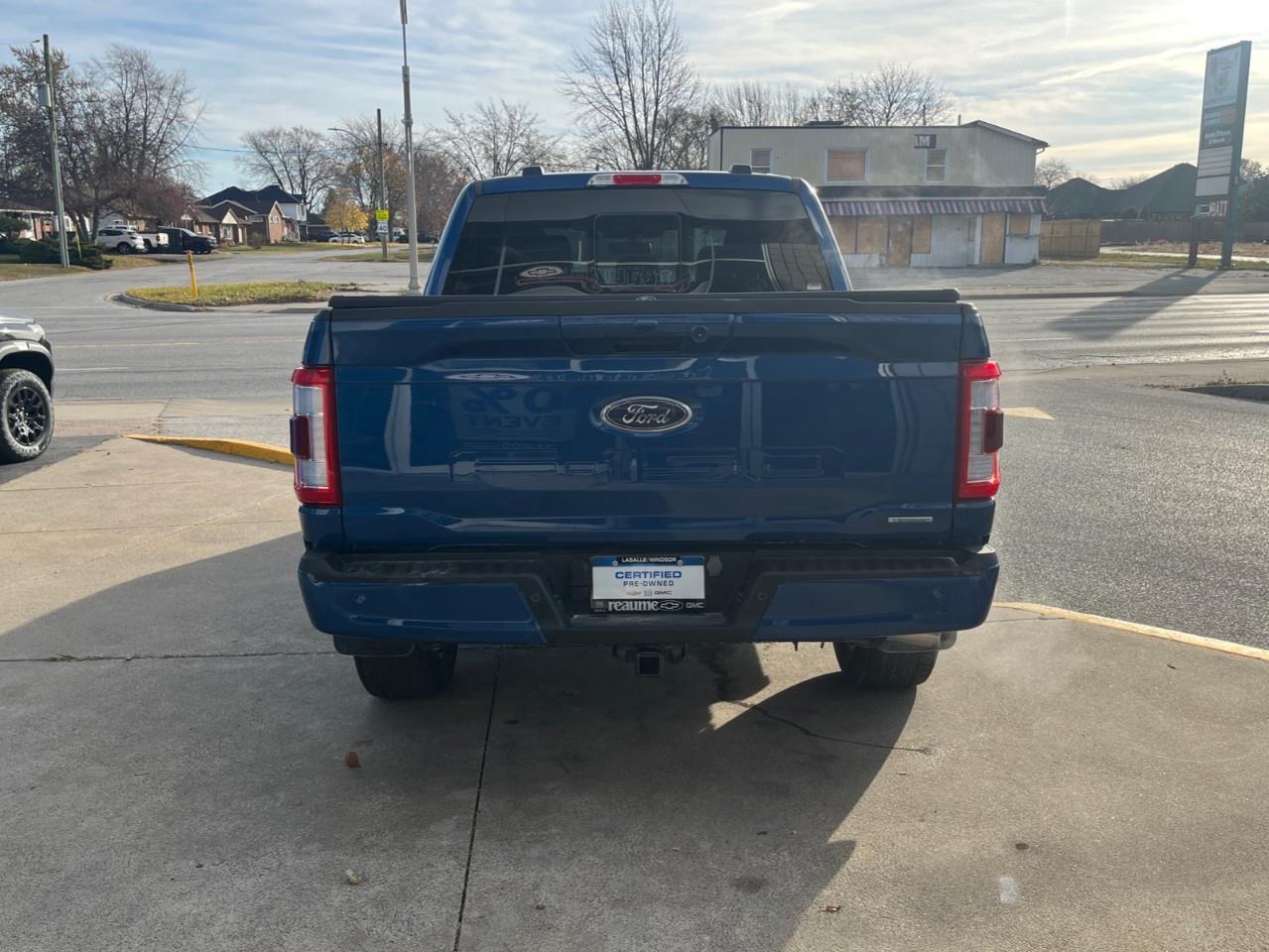 2023 Ford F-150 LARIAT 502A TWIN PANEL SUNROOF Photo