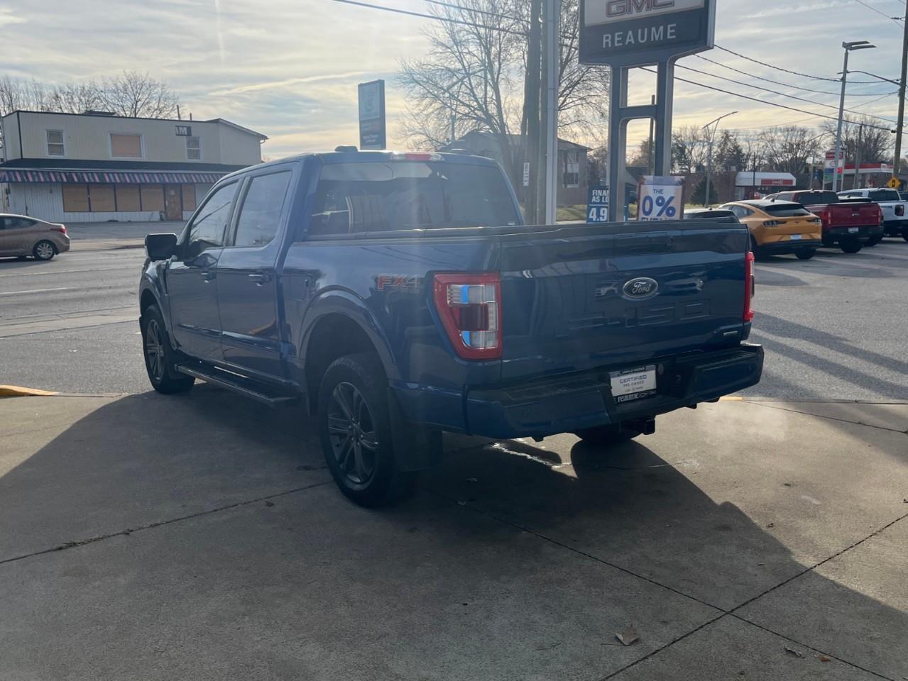 2023 Ford F-150 LARIAT 502A TWIN PANEL SUNROOF Photo