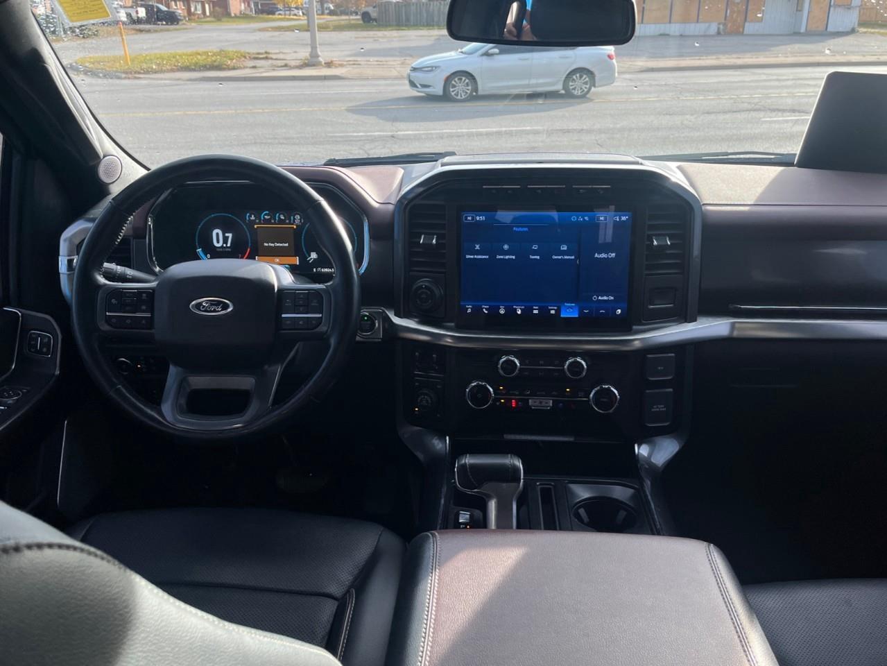 2023 Ford F-150 LARIAT 502A TWIN PANEL SUNROOF Photo