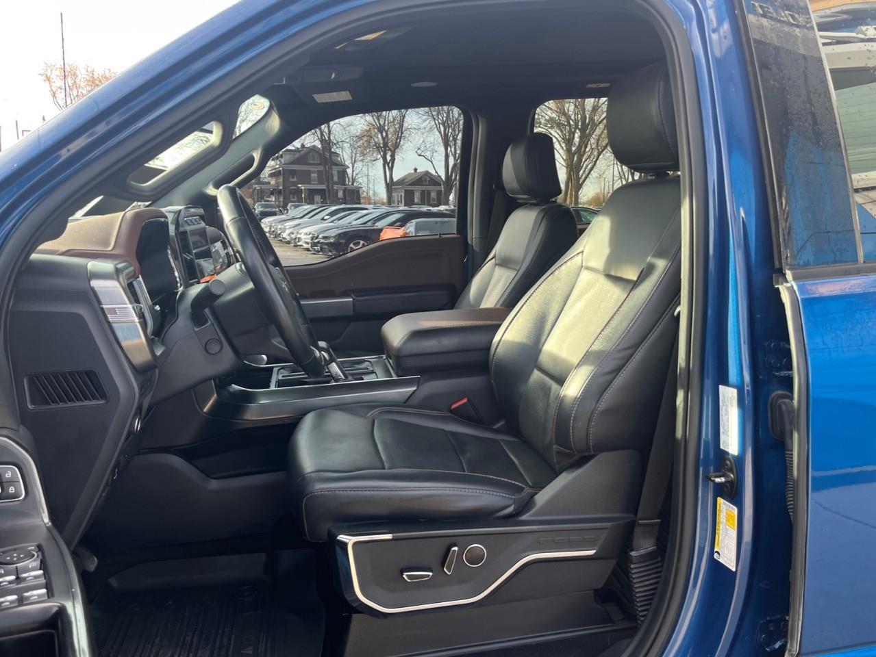 2023 Ford F-150 LARIAT 502A TWIN PANEL SUNROOF Photo