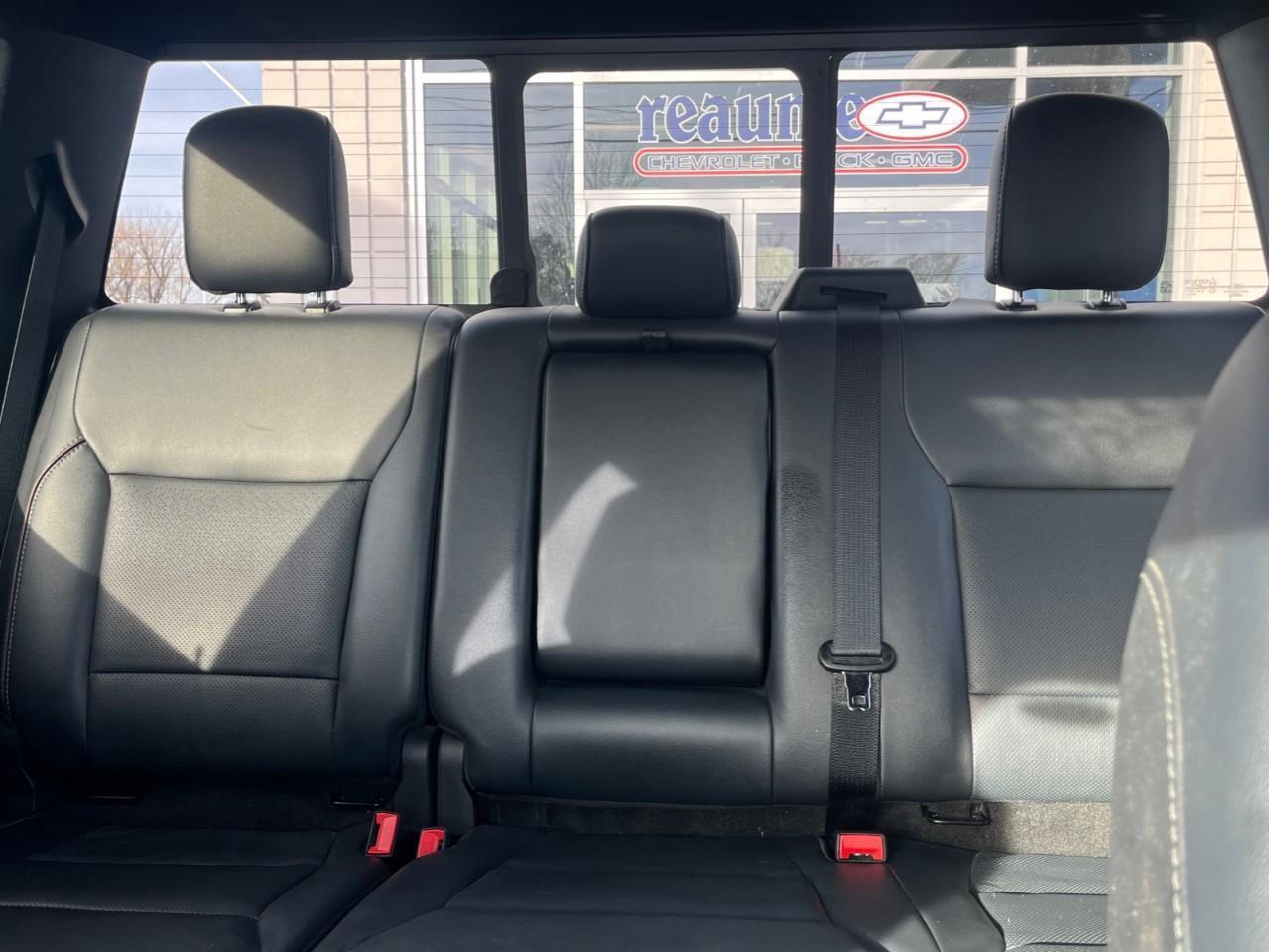 2023 Ford F-150 LARIAT 502A TWIN PANEL SUNROOF Photo