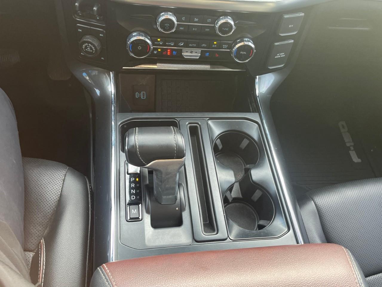 2023 Ford F-150 LARIAT 502A TWIN PANEL SUNROOF Photo