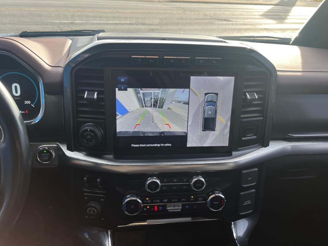 2023 Ford F-150 LARIAT 502A TWIN PANEL SUNROOF Photo