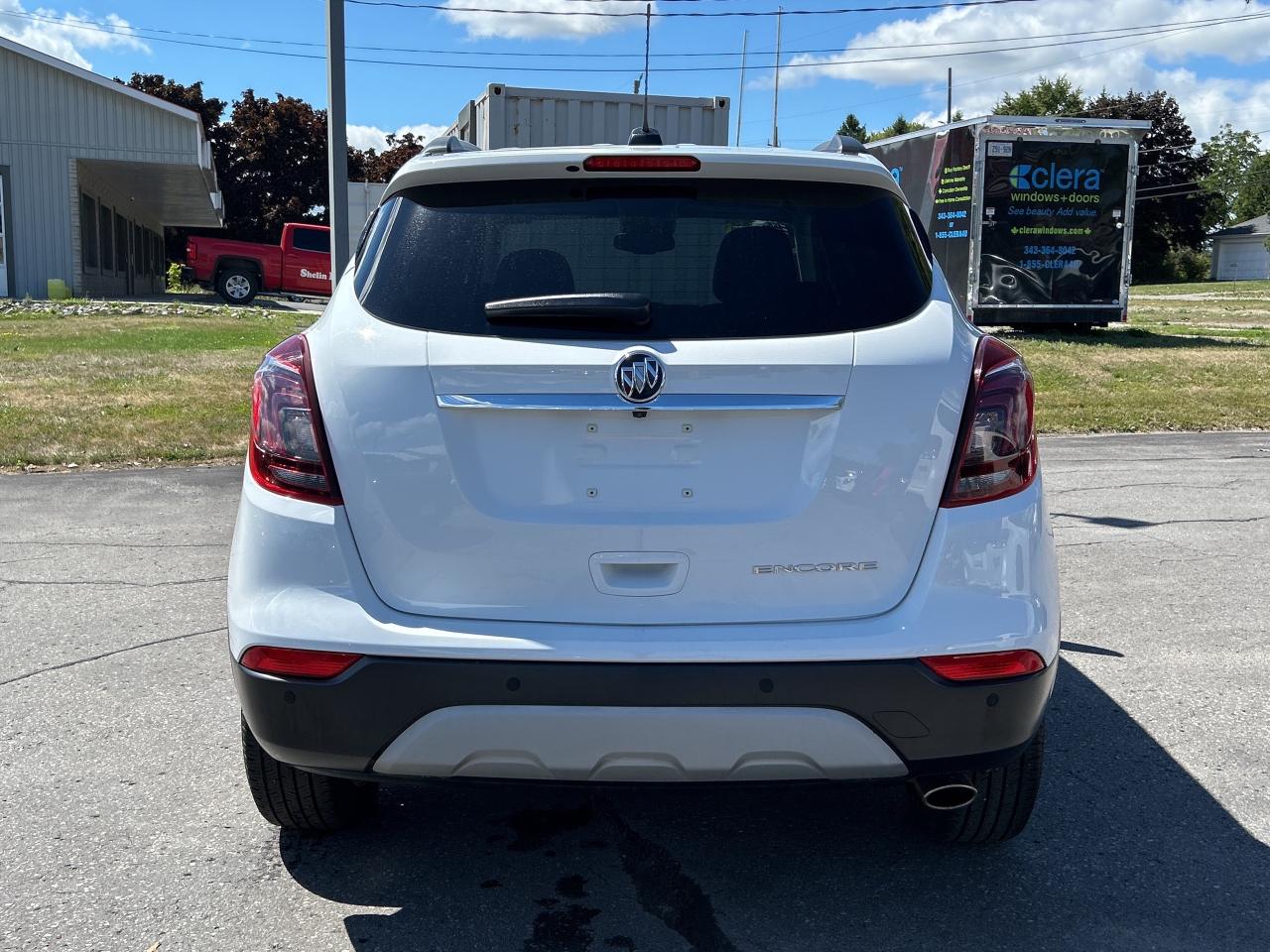 2019 Buick Encore Preferred   54K KMS CALL BELLEVILLE 613-961-8848 Photo3