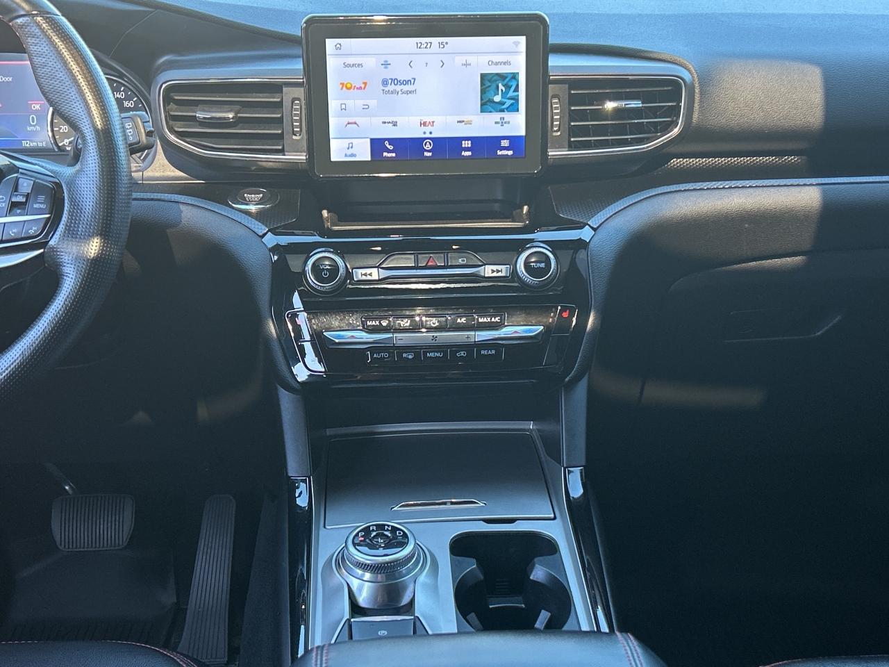 2022 Ford Explorer ST-Line 4X4/REMOTE START/PANO ROOF CALL PICTON 82K Photo