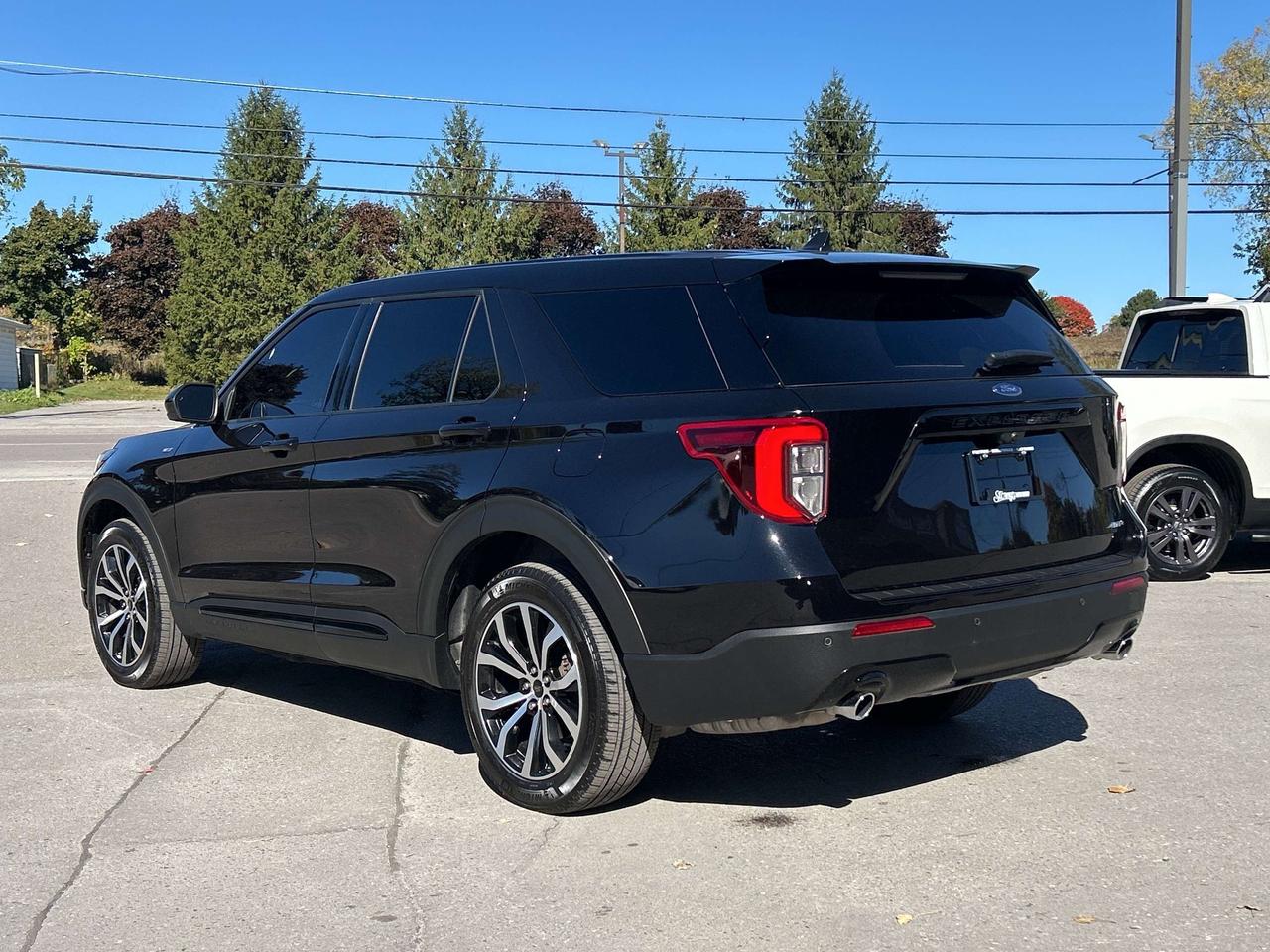 2022 Ford Explorer ST-Line 4X4/LEATHER/NAV/ROOF call NAPANEE Photo