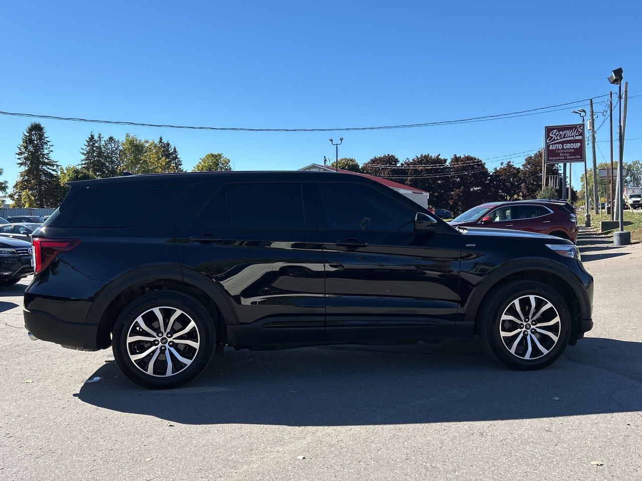 2022 Ford Explorer ST-Line 4X4/LEATHER/NAV/ROOF call NAPANEE Photo