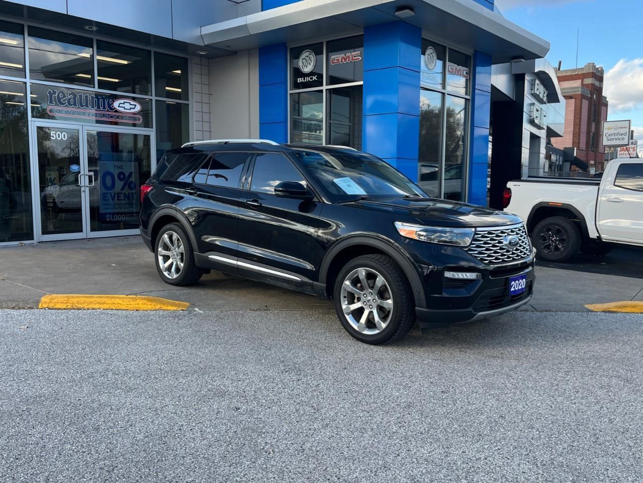 2020 Ford Explorer PLATINUM LOADED LOCAL TRADE! Photo