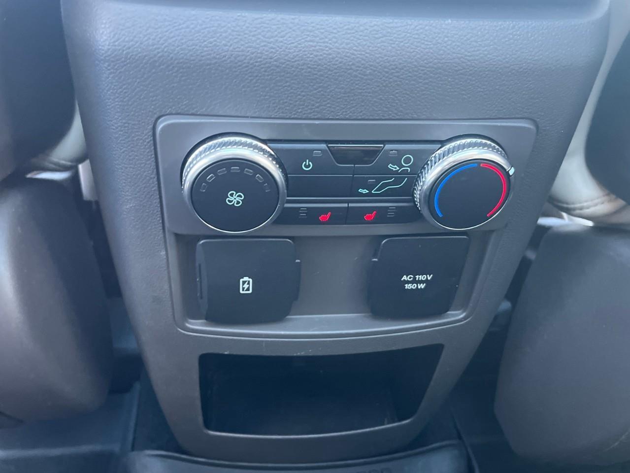 2020 Ford Explorer PLATINUM LOADED LOCAL TRADE! Photo