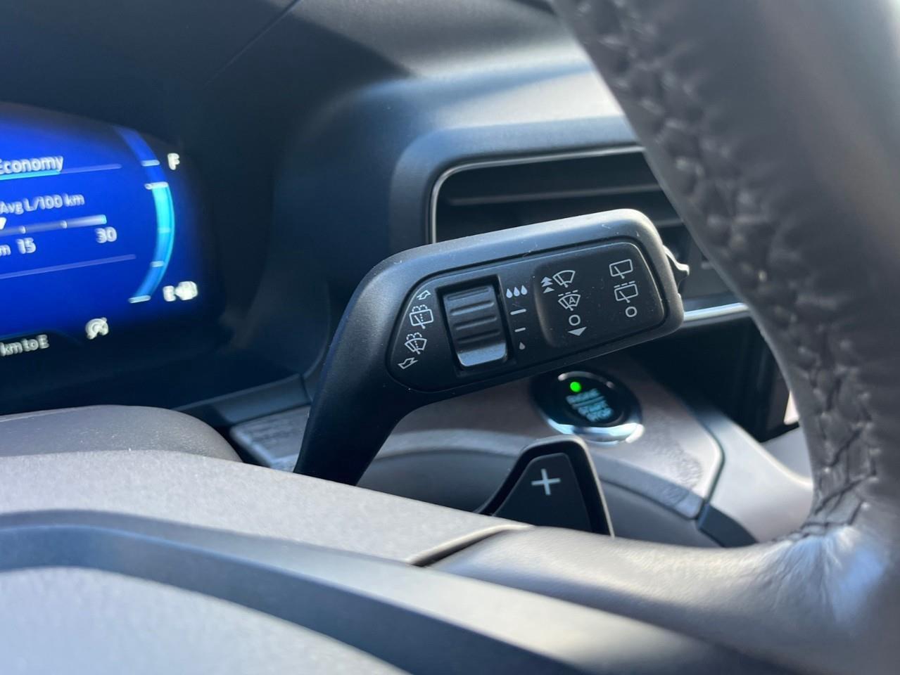 2020 Ford Explorer PLATINUM LOADED LOCAL TRADE! Photo