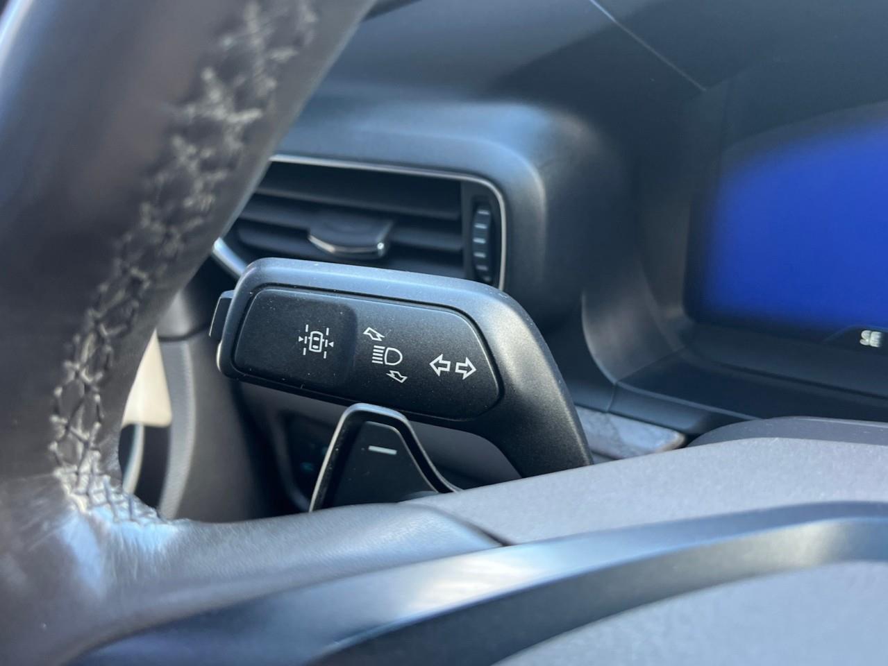 2020 Ford Explorer PLATINUM LOADED LOCAL TRADE! Photo