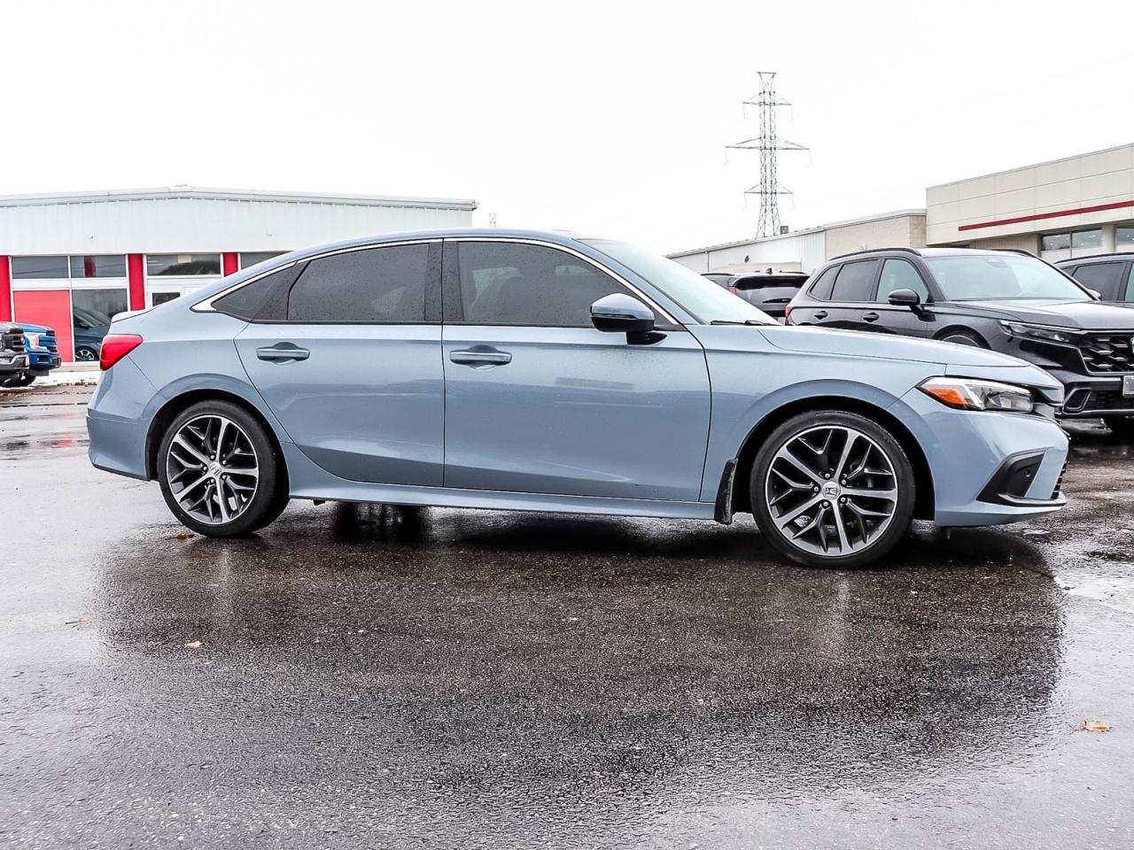 2022 Honda Civic Sedan TOURING   HONDA CERTIFIED   ONE OWNER   CLEAN Photo2