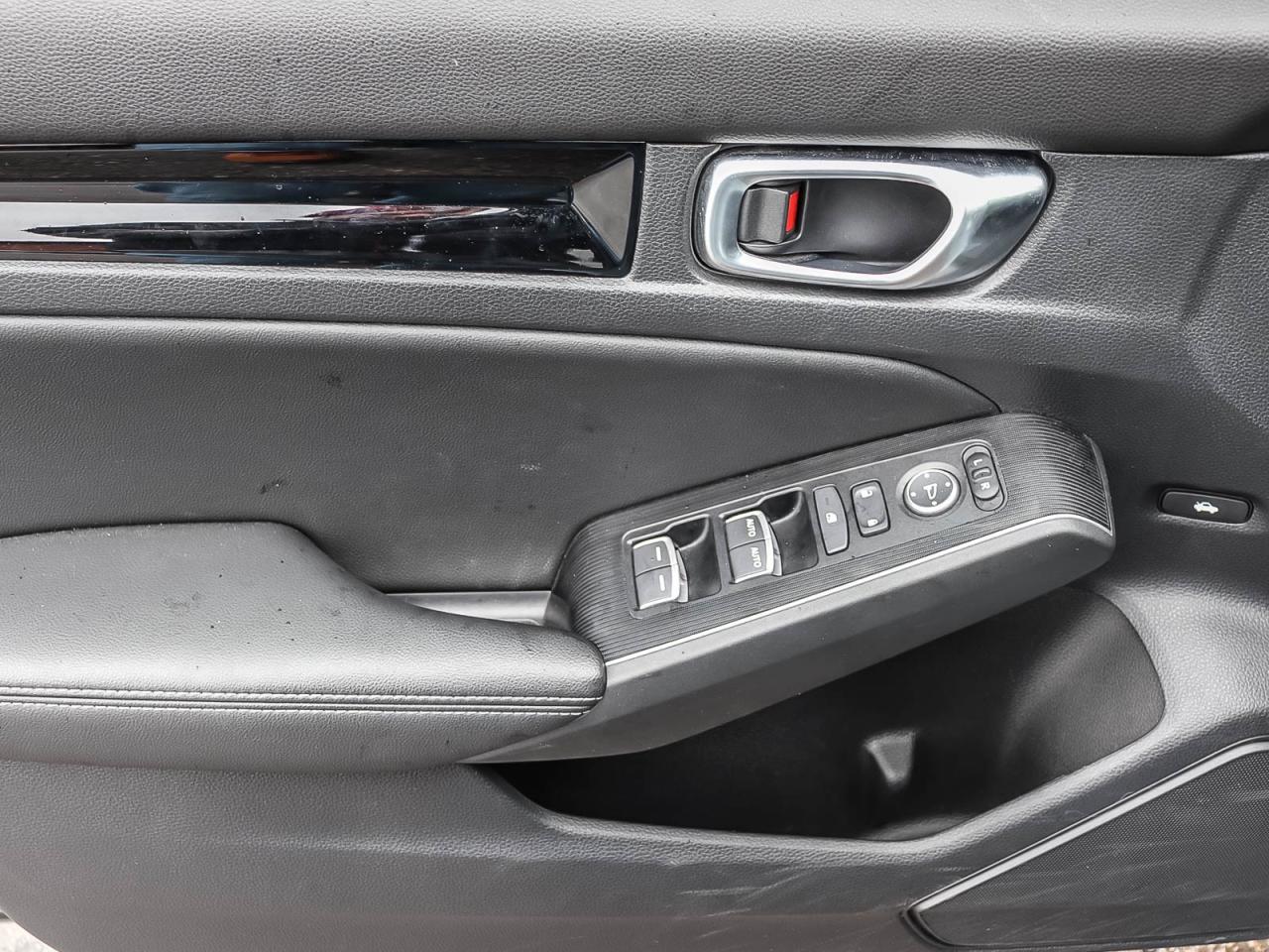 2022 Honda Civic Sedan TOURING   HONDA CERTIFIED   ONE OWNER   CLEAN Photo