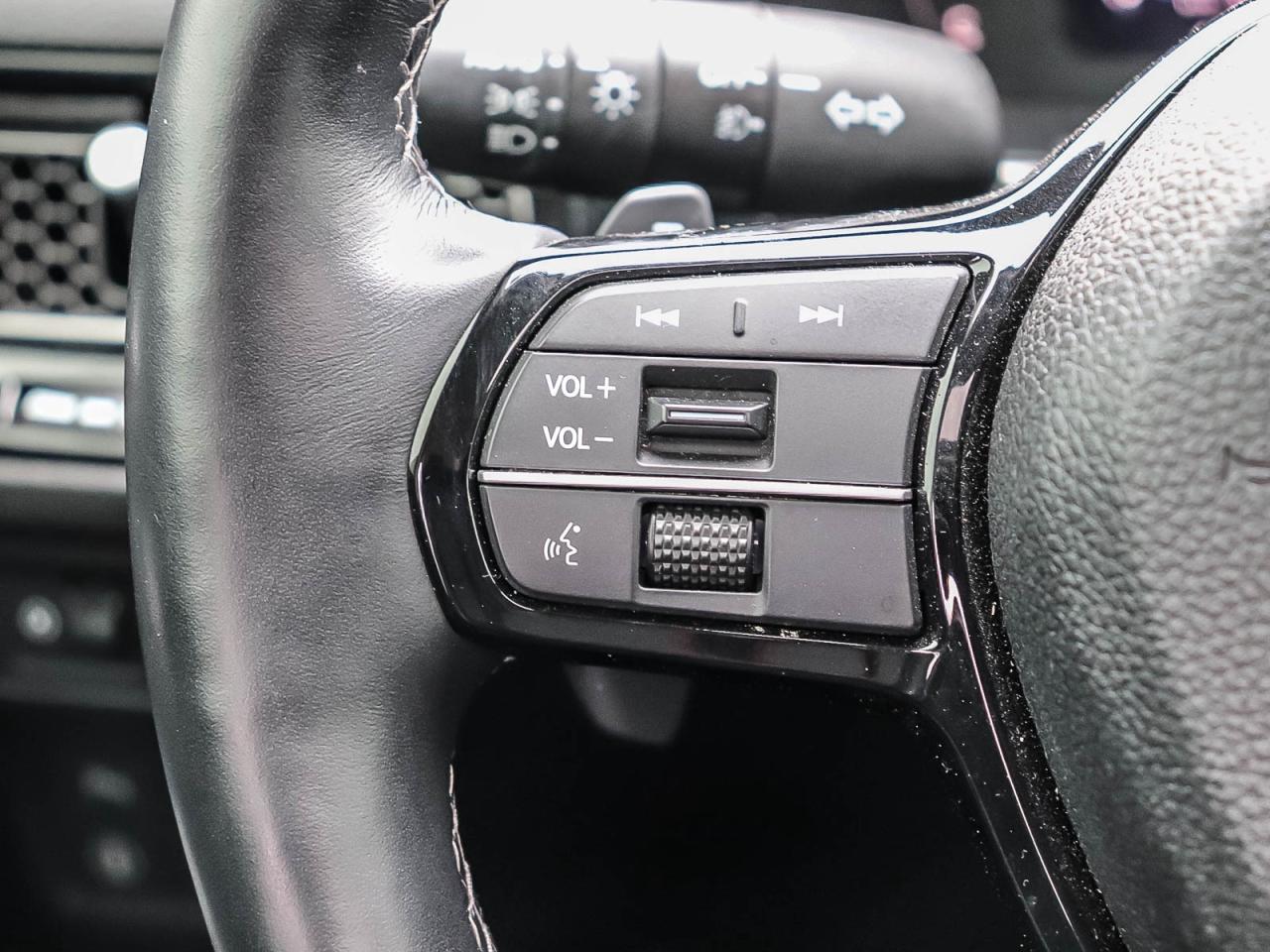 2022 Honda Civic Sedan TOURING   HONDA CERTIFIED   ONE OWNER   CLEAN Photo