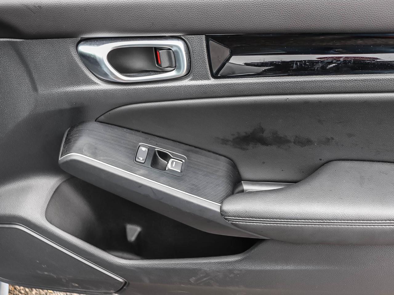 2022 Honda Civic Sedan TOURING   HONDA CERTIFIED   ONE OWNER   CLEAN Photo