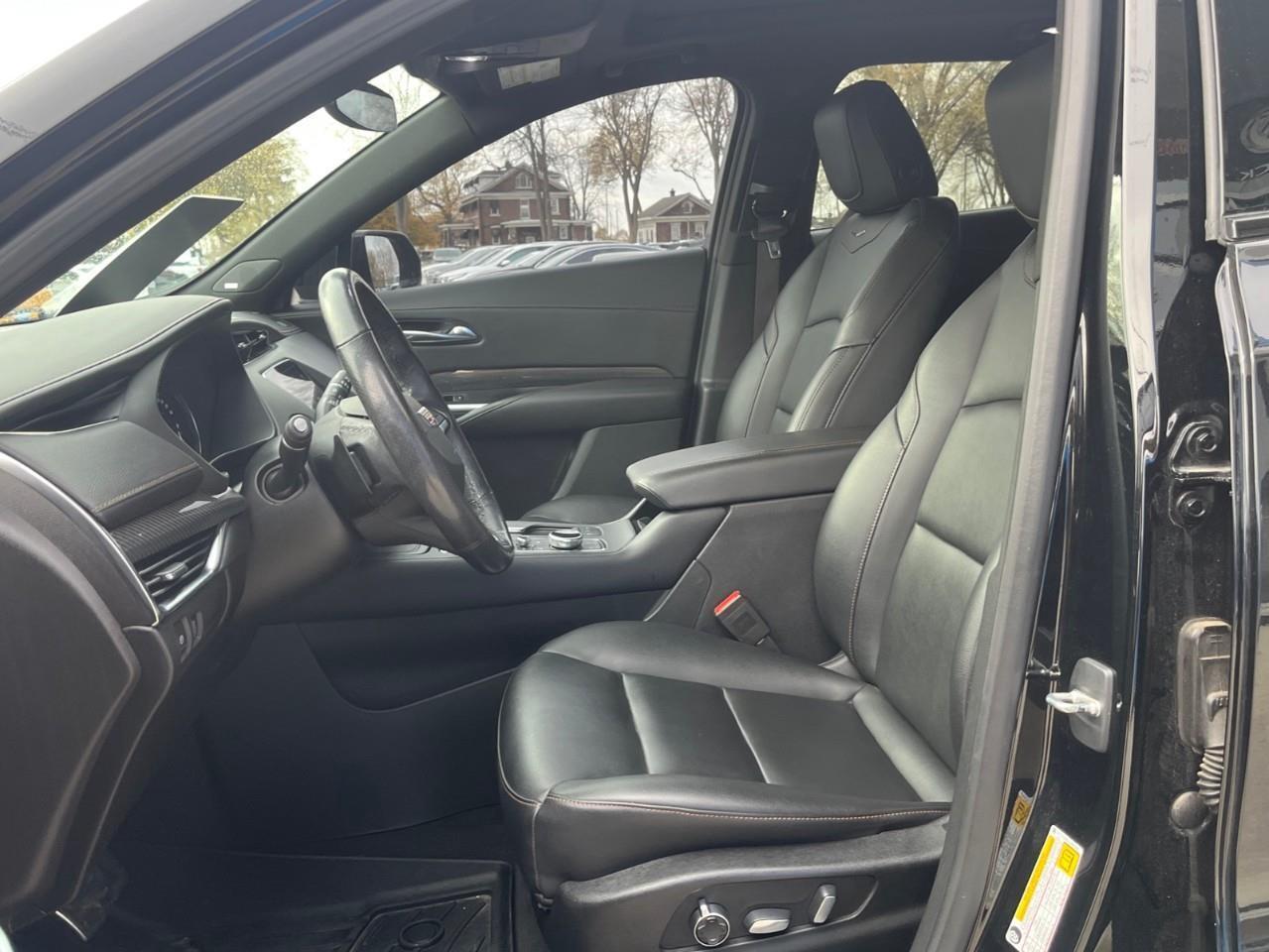 2020 Cadillac XT4 SPORT LOCAL TRADE! Photo