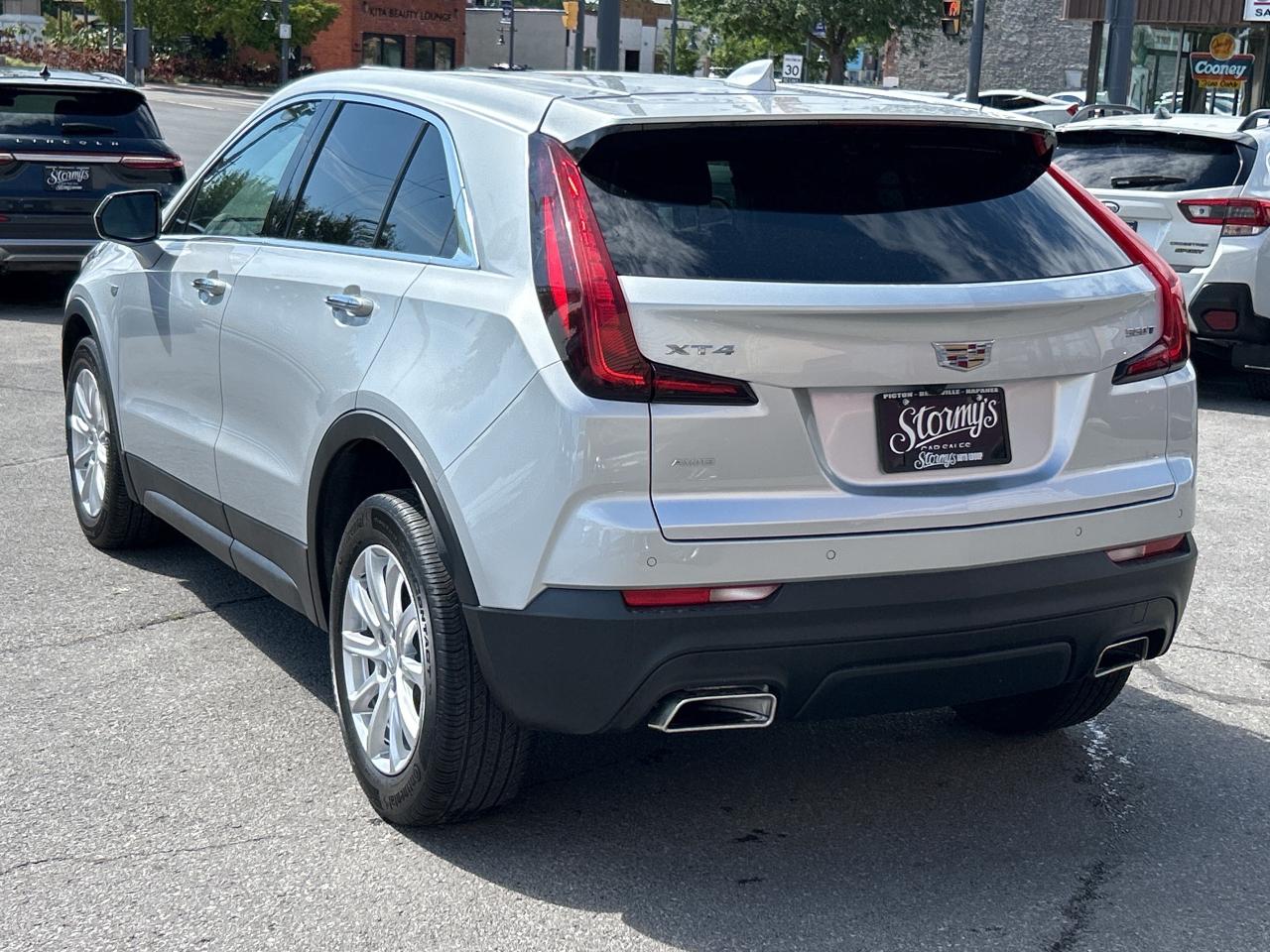 2022 Cadillac XT4 AWD Luxury *** CALL BELLEVILLE 613-961-8848 Photo2