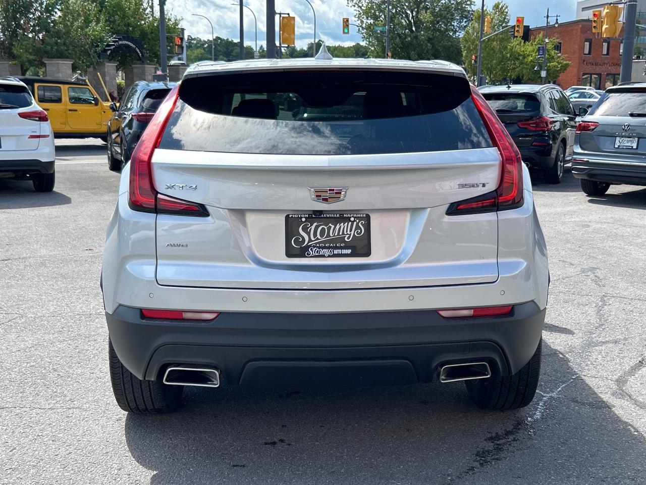 2022 Cadillac XT4 AWD Luxury *** CALL BELLEVILLE 613-961-8848 Photo3