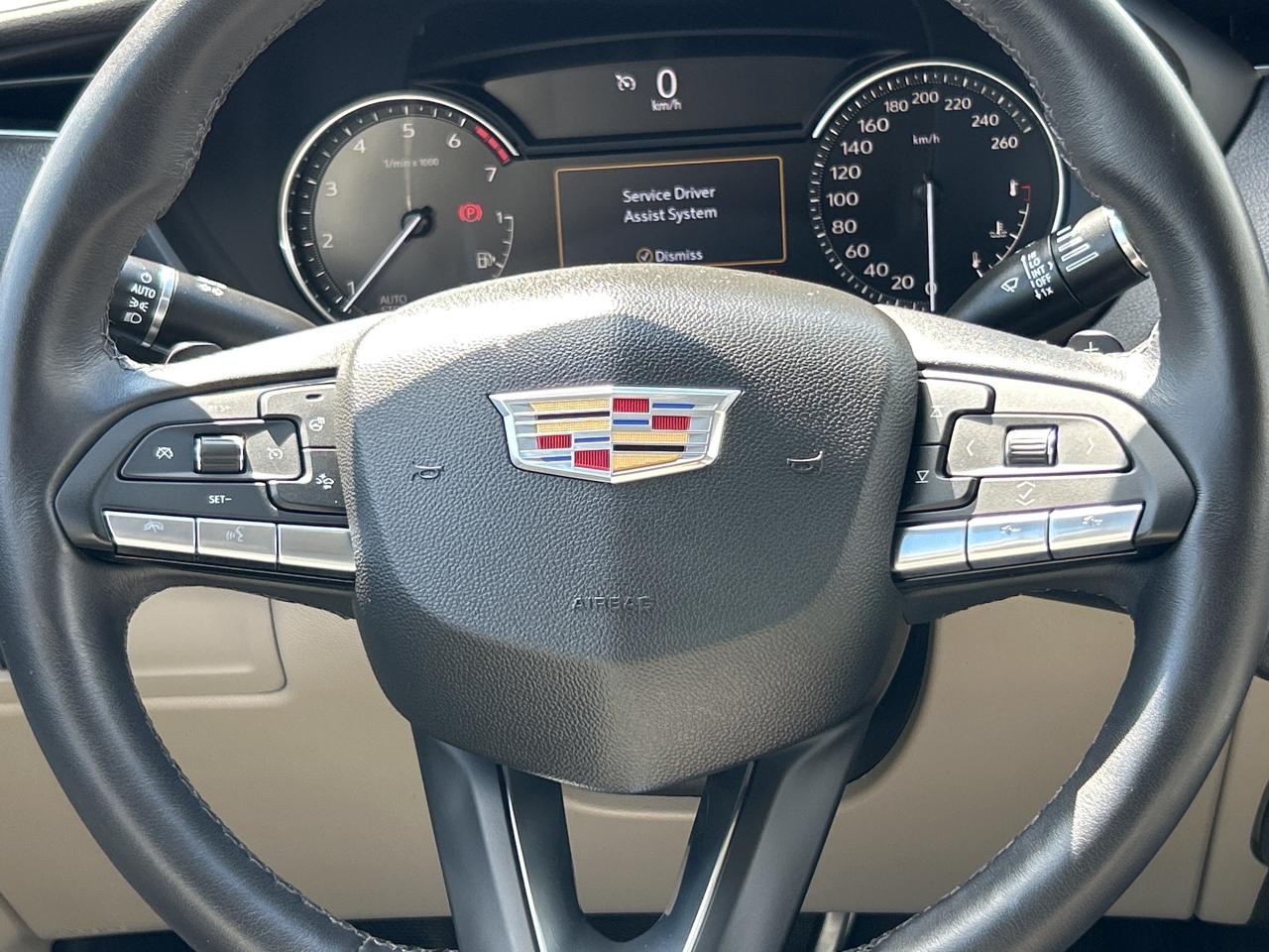 2022 Cadillac XT4 AWD Luxury *** CALL BELLEVILLE 613-961-8848 Photo