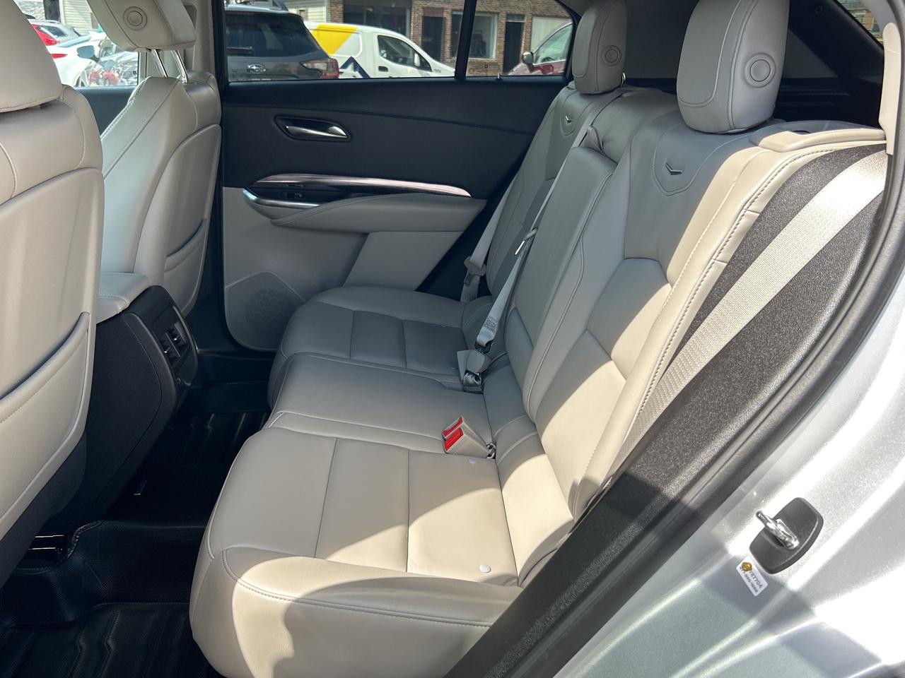 2022 Cadillac XT4 AWD Luxury *** CALL BELLEVILLE 613-961-8848 Photo