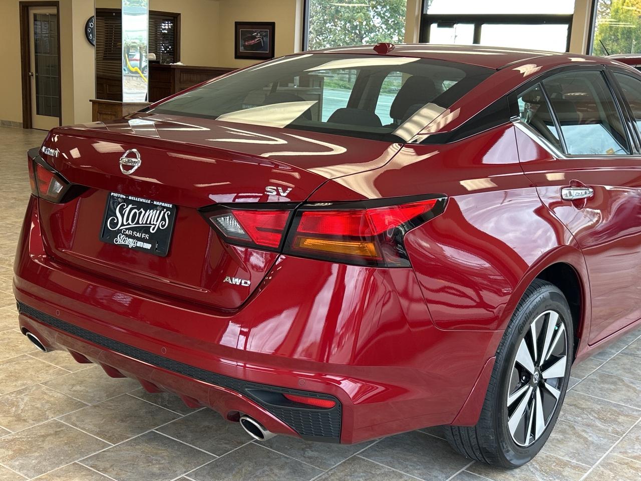 2019 Nissan Altima 2.5 SV AWD/SUNROOF **CALL BELLEVILLE 613-961-8848 Photo4