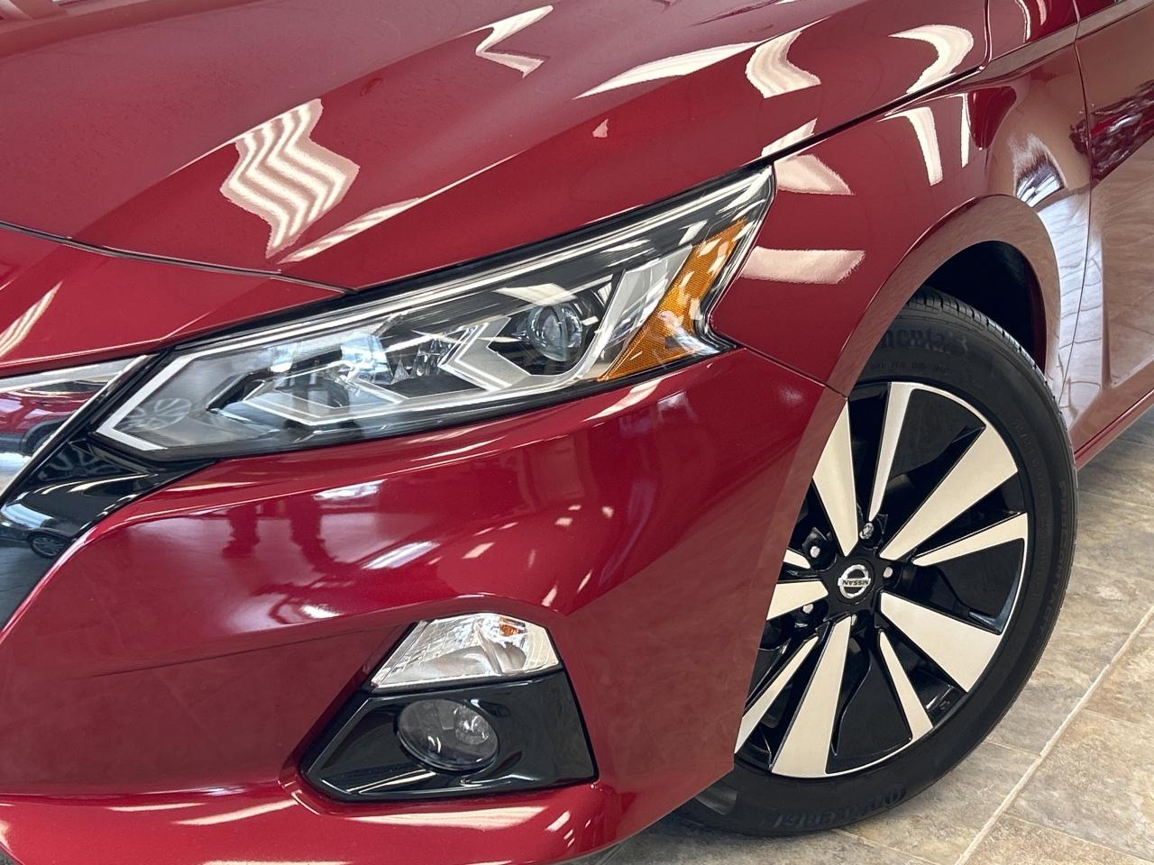 2019 Nissan Altima 2.5 SV AWD/SUNROOF **CALL BELLEVILLE 613-961-8848 Photo