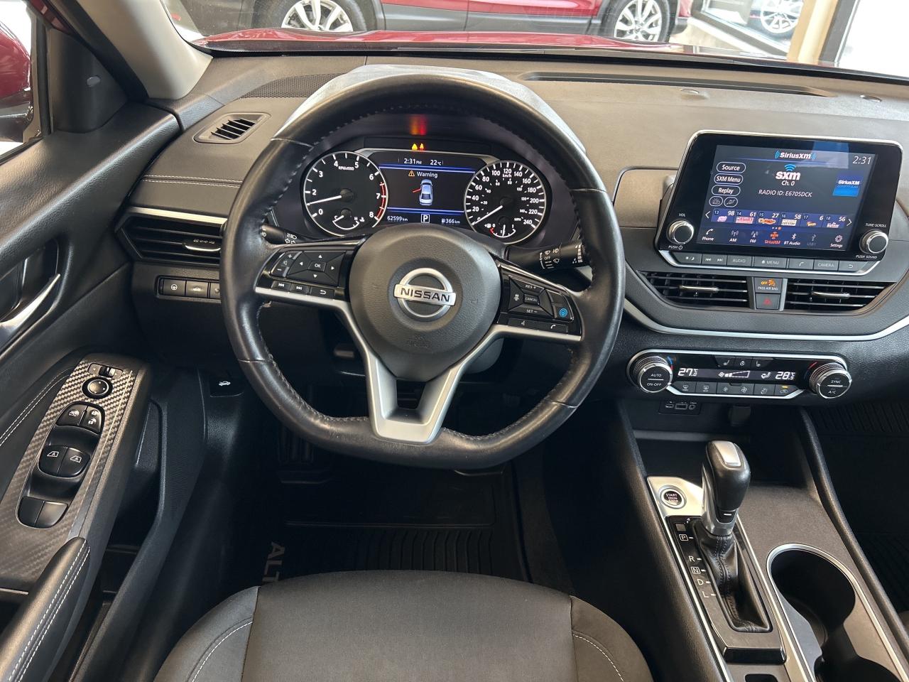 2019 Nissan Altima 2.5 SV AWD/SUNROOF **CALL BELLEVILLE 613-961-8848 Photo