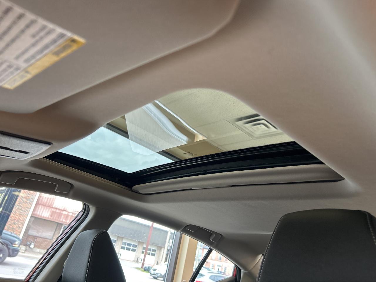 2019 Nissan Altima 2.5 SV AWD/SUNROOF **CALL BELLEVILLE 613-961-8848 Photo