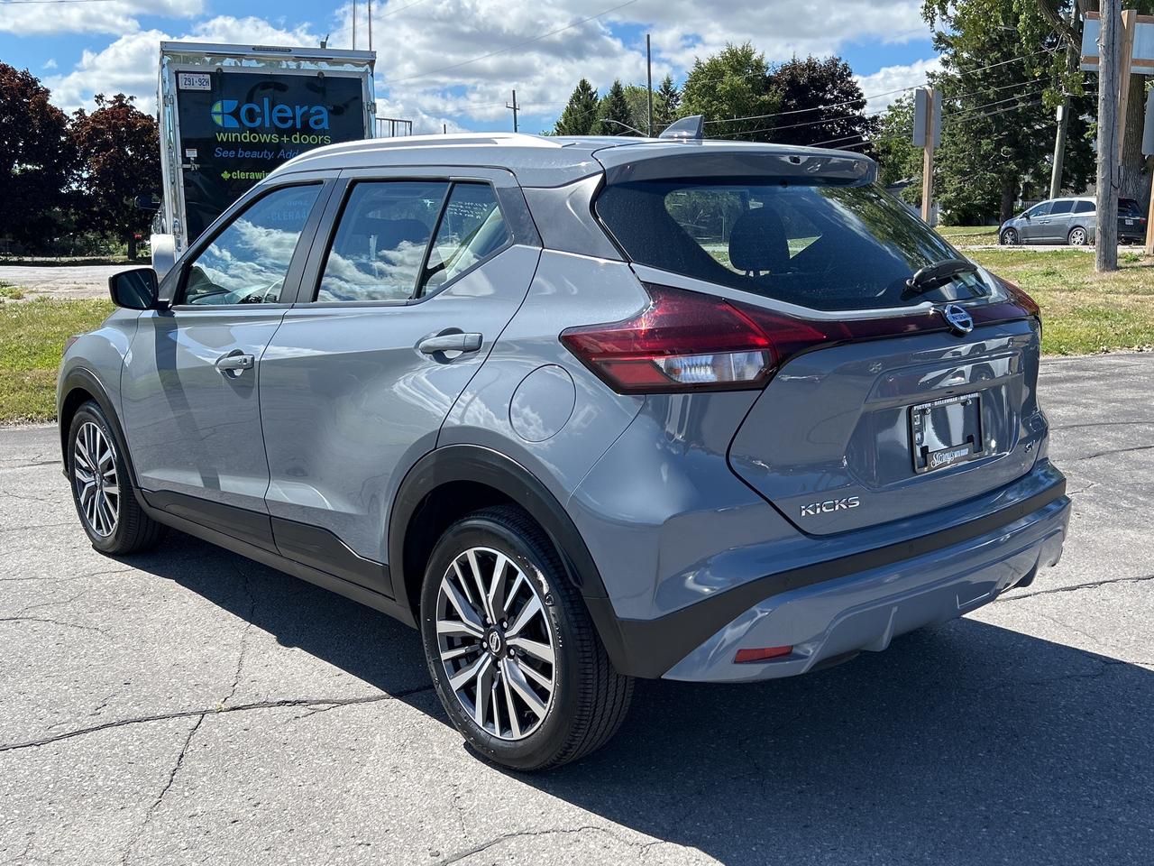 2021 Nissan Kicks SV HEATED SEATS/BACKUP CAM CALL 613*961*8848 Photo