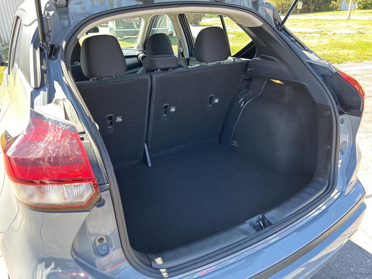 2021 Nissan Kicks SV HEATED SEATS/BACKUP CAM CALL 613*961*8848 Photo