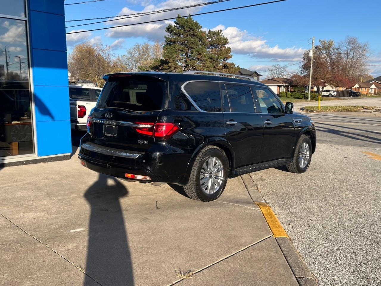 2024 Infiniti QX80 LUXE BEASTLY TRAVELLER WITH ALL THE OPTIONS SAVE B Photo4