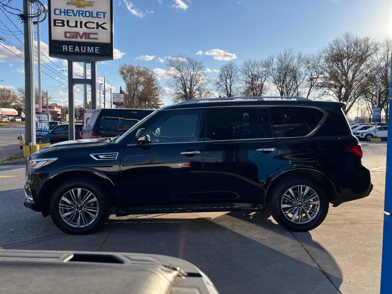 2024 Infiniti QX80 LUXE BEASTLY TRAVELLER WITH ALL THE OPTIONS SAVE B Photo