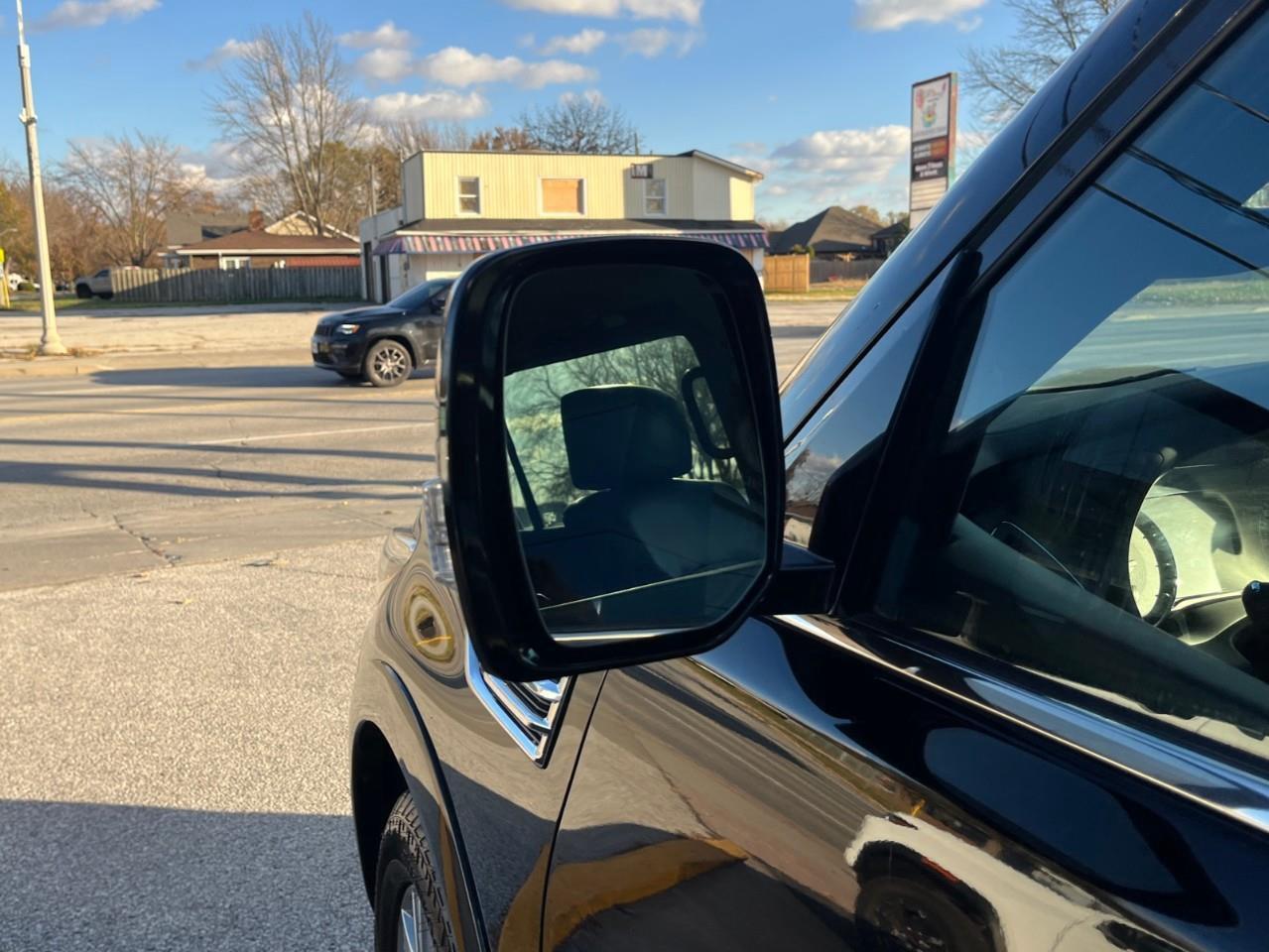 2024 Infiniti QX80 LUXE BEASTLY TRAVELLER WITH ALL THE OPTIONS SAVE B Photo