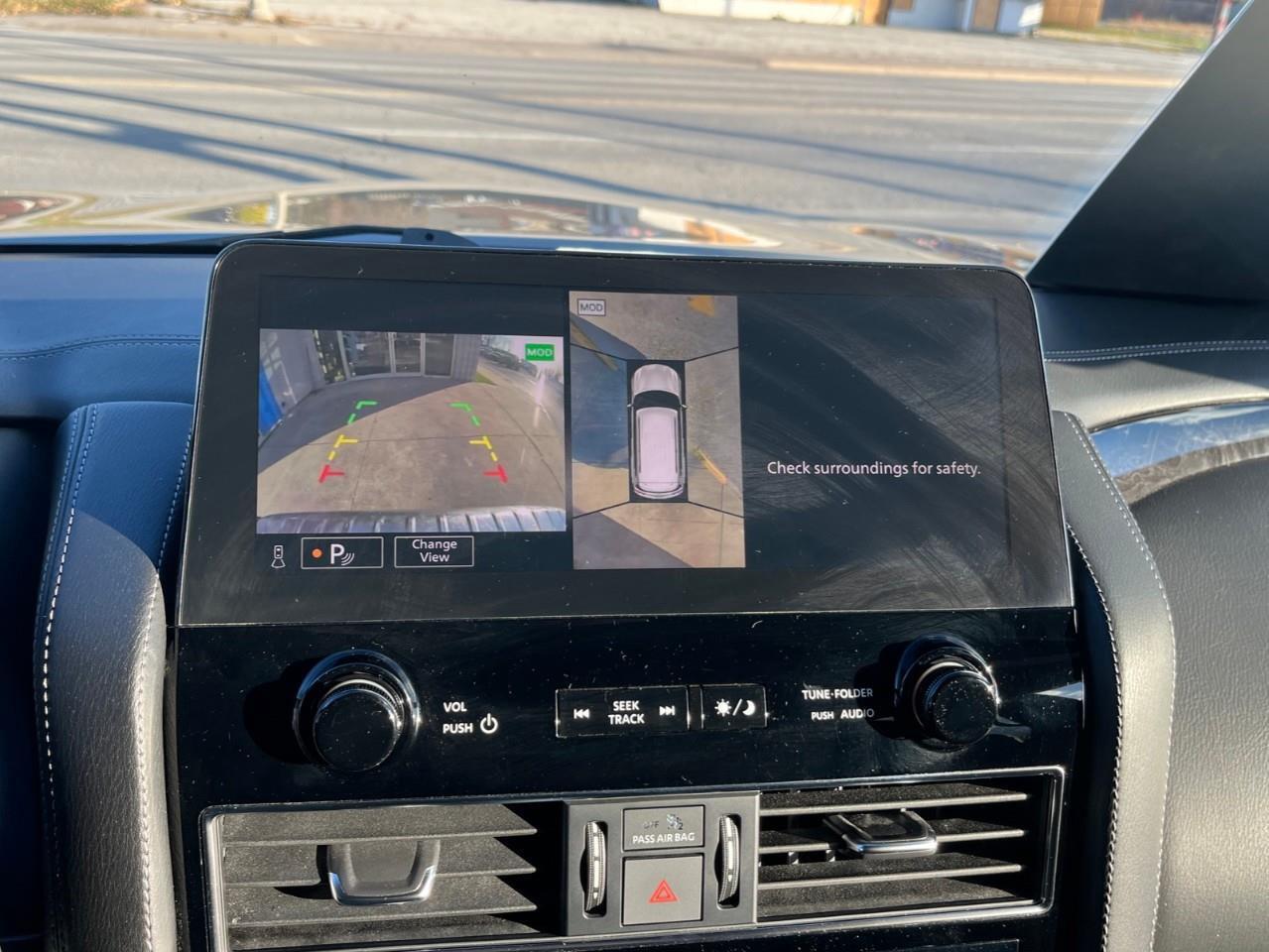 2024 Infiniti QX80 LUXE BEASTLY TRAVELLER WITH ALL THE OPTIONS SAVE B Photo