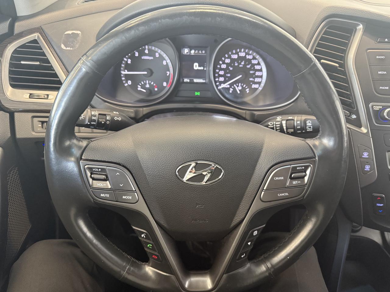 2018 Hyundai Santa Fe Sport SE AWD   1 OWNER   LEATHER   CERTIFIED  BACKUP CAM Photo