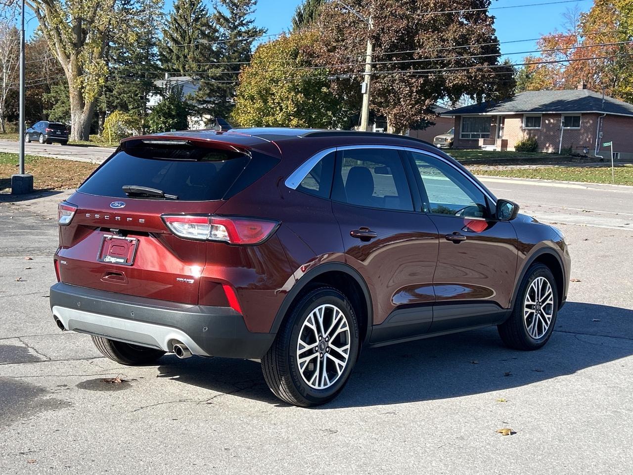 2021 Ford Escape SEL AWD/LEATHER/REMOTE START  CALL NAPANEE 125K KM Photo