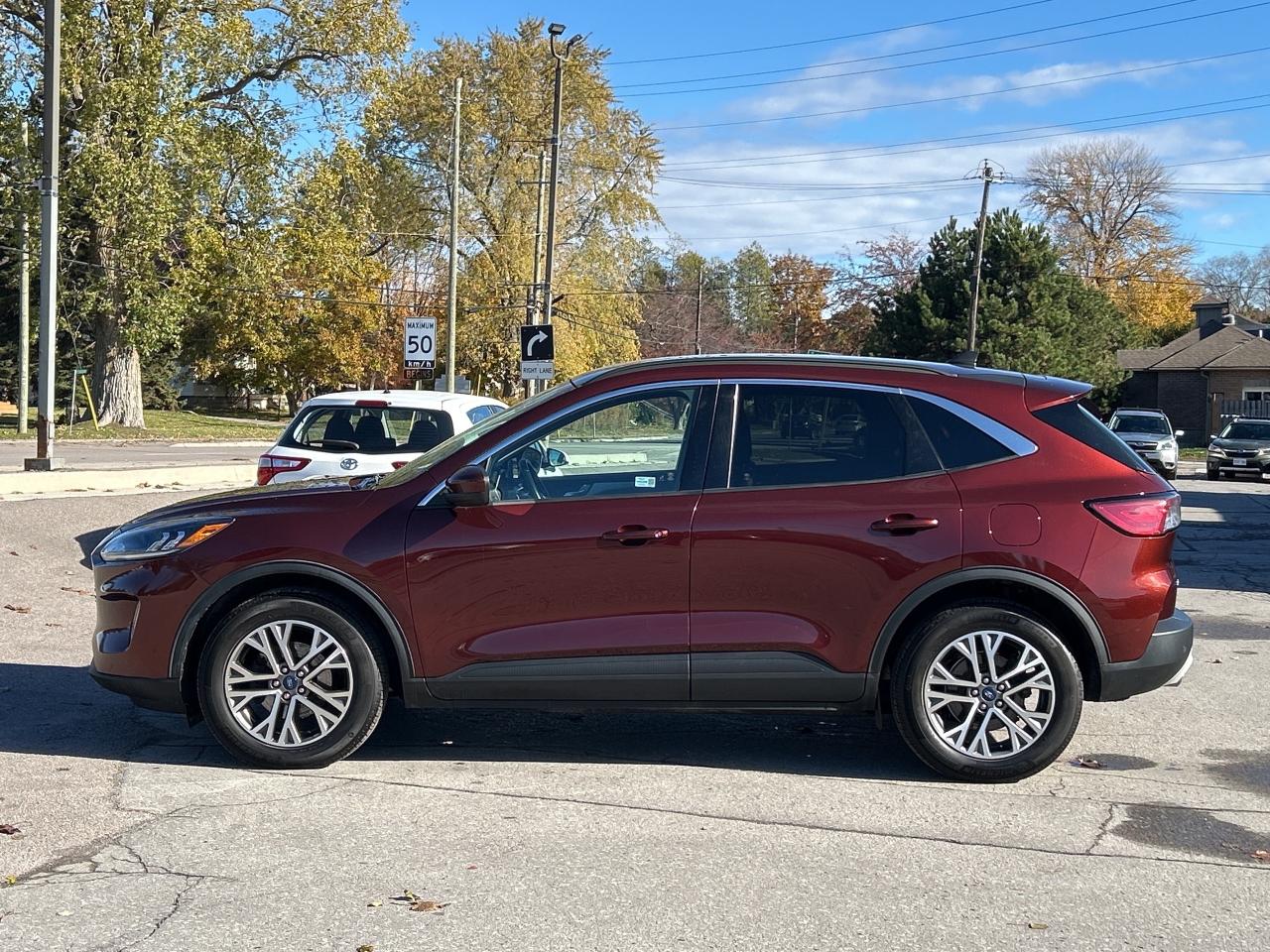 2021 Ford Escape SEL AWD/LEATHER/REMOTE START  CALL NAPANEE 125K KM Photo
