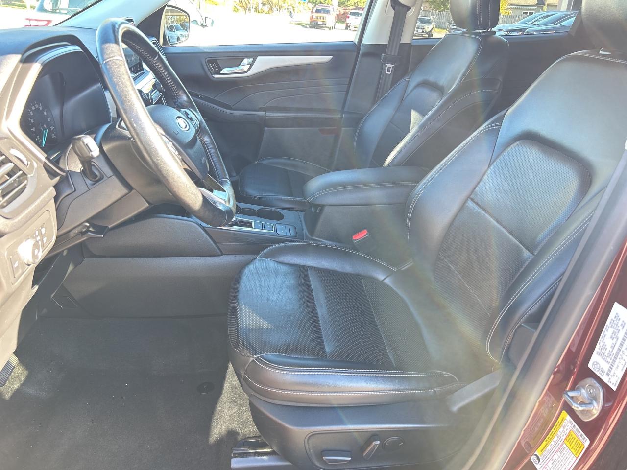 2021 Ford Escape SEL AWD/LEATHER/REMOTE START  CALL NAPANEE 125K KM Photo