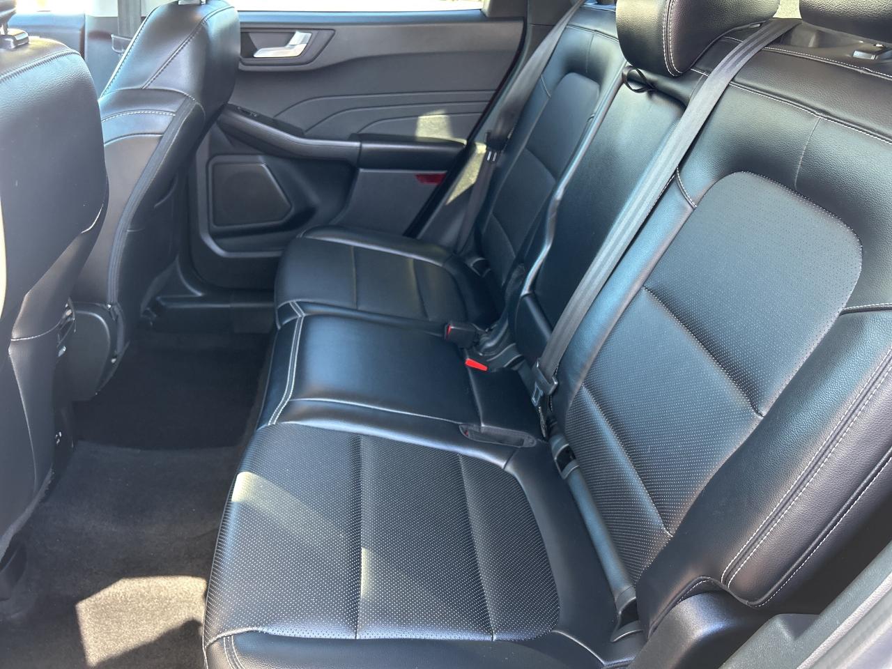 2021 Ford Escape SEL AWD/LEATHER/REMOTE START  CALL NAPANEE 125K KM Photo