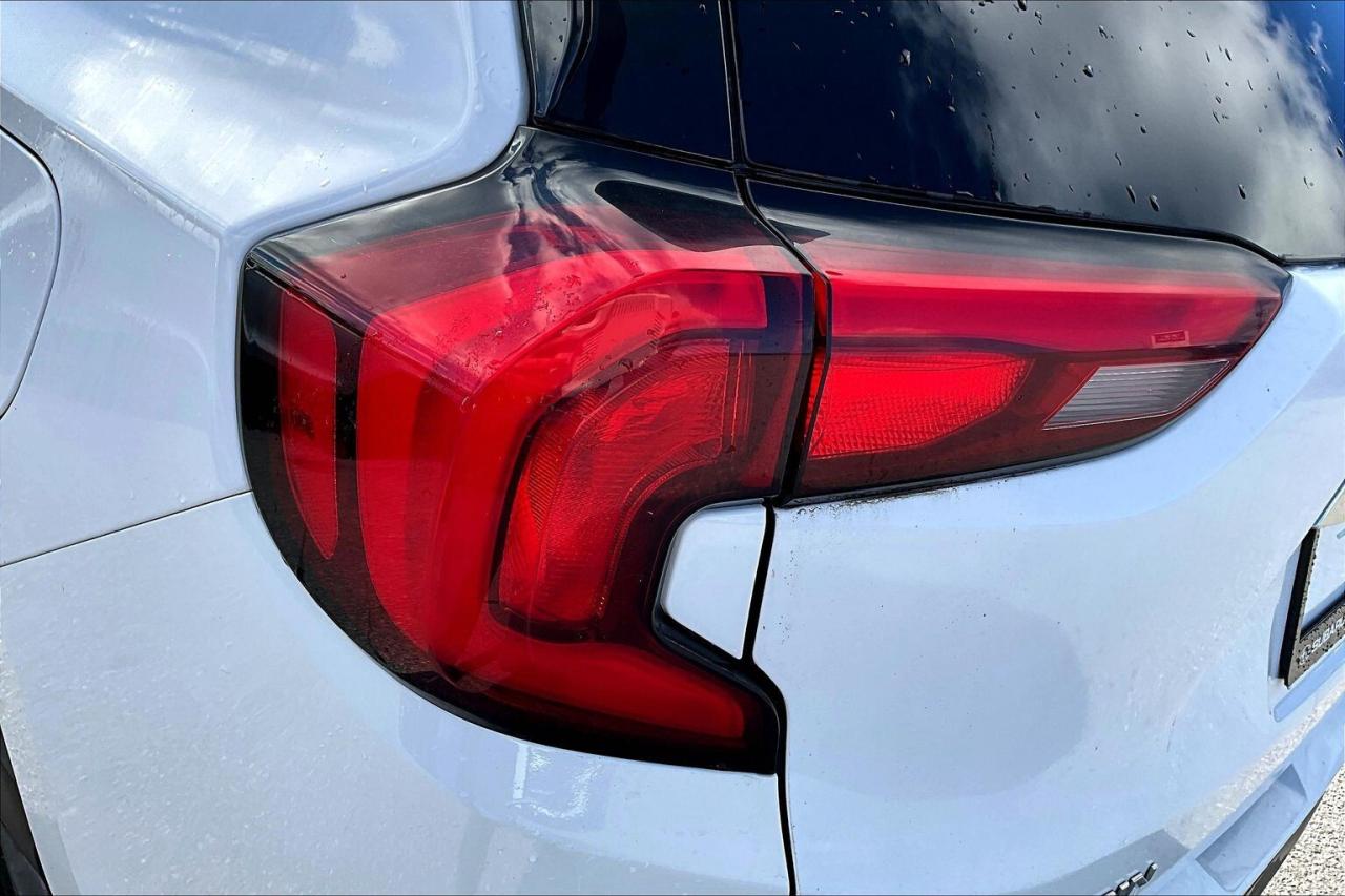 2018 GMC Terrain SLT AWD   Heated Leather Seats   CarPlay/Android Photo