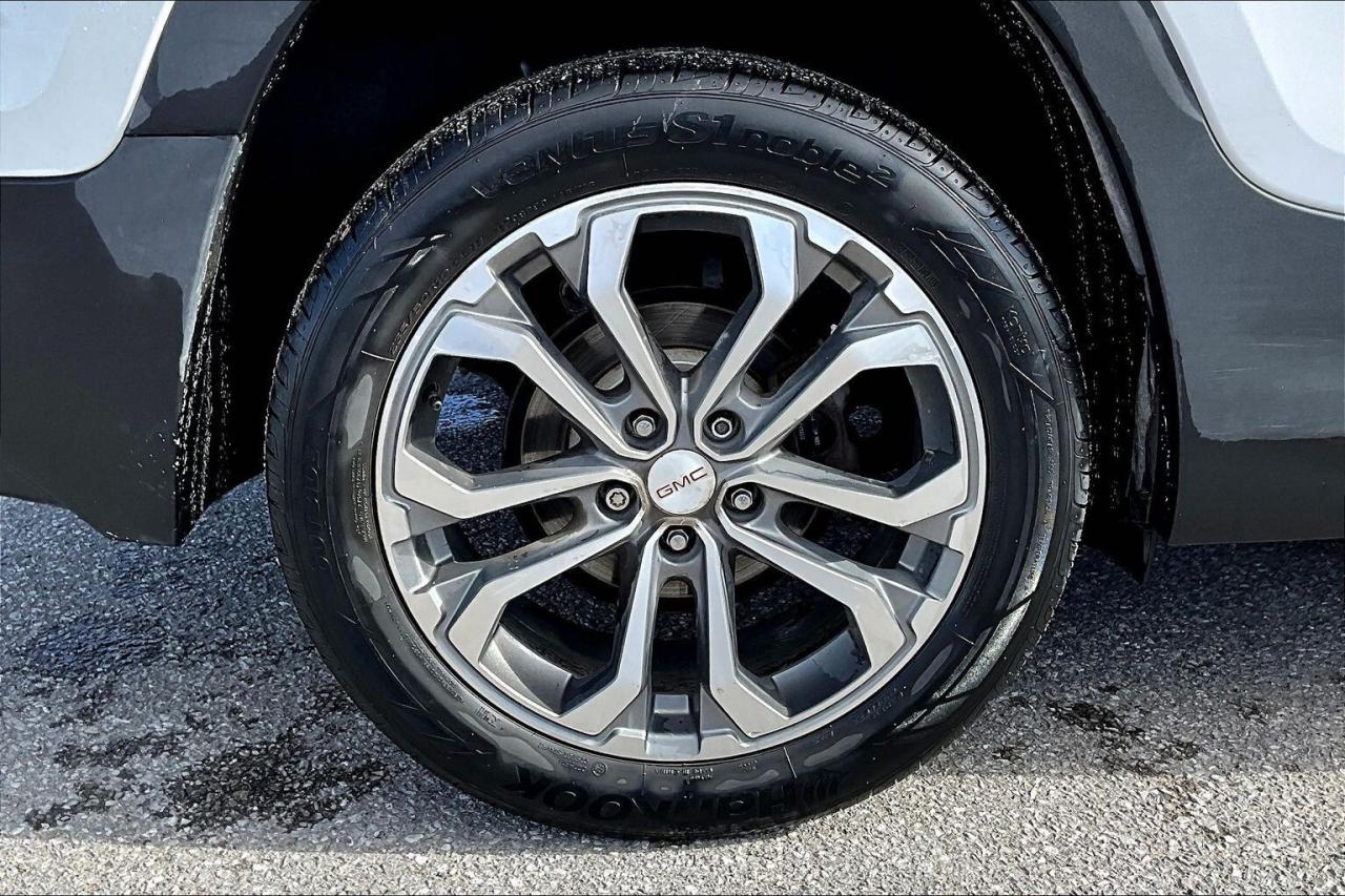 2018 GMC Terrain SLT AWD   Heated Leather Seats   CarPlay/Android Photo