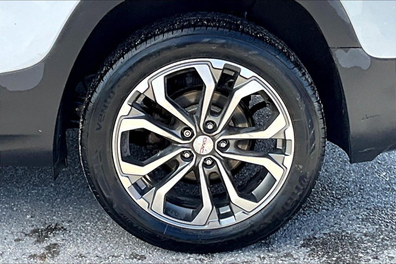 2018 GMC Terrain SLT AWD   Heated Leather Seats   CarPlay/Android Photo