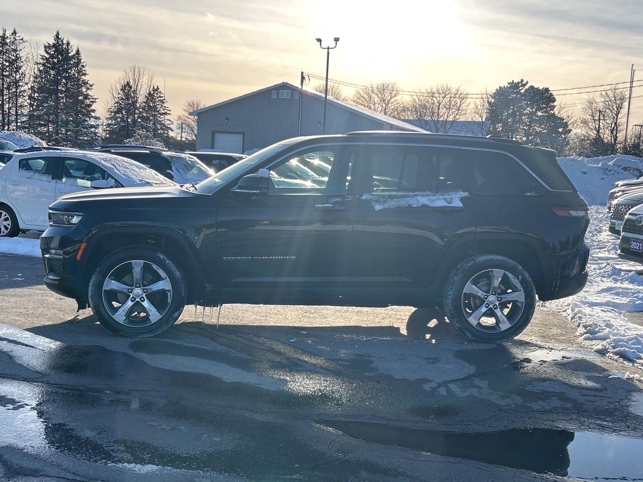 2022 Jeep Grand Cherokee Limited FULLY LOADED!!! CALL PICTON 84K KM'S Photo
