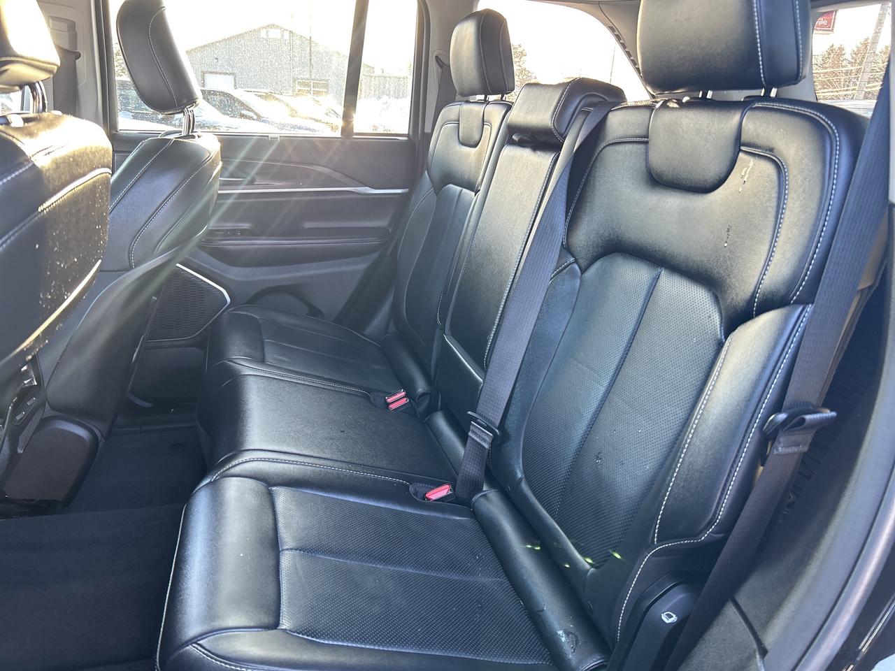 2022 Jeep Grand Cherokee Limited FULLY LOADED!!! CALL PICTON 84K KM'S Photo