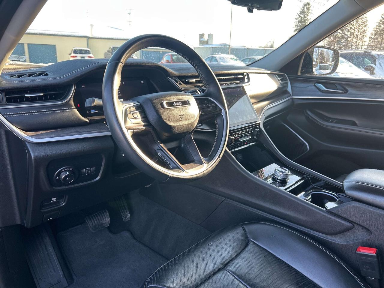 2022 Jeep Grand Cherokee Limited FULLY LOADED!!! CALL PICTON Photo